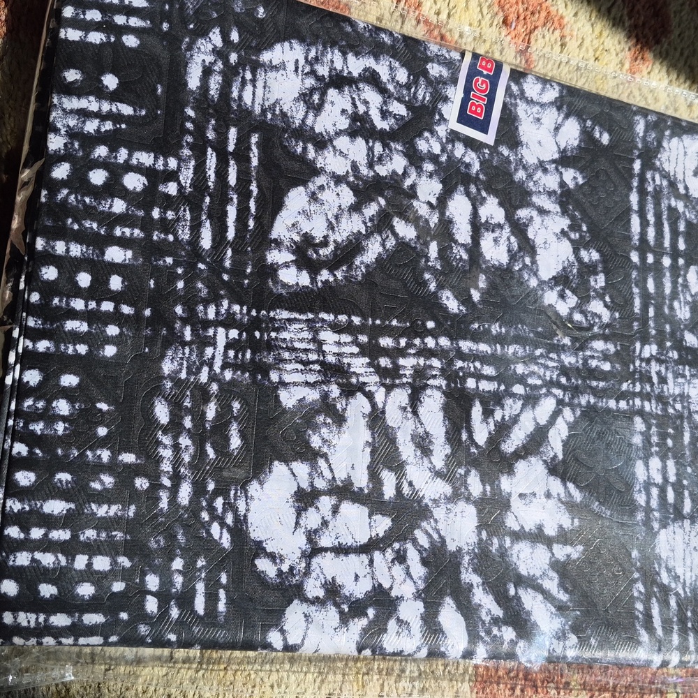 Big Boss Batik, 5 Yards, Black and White.